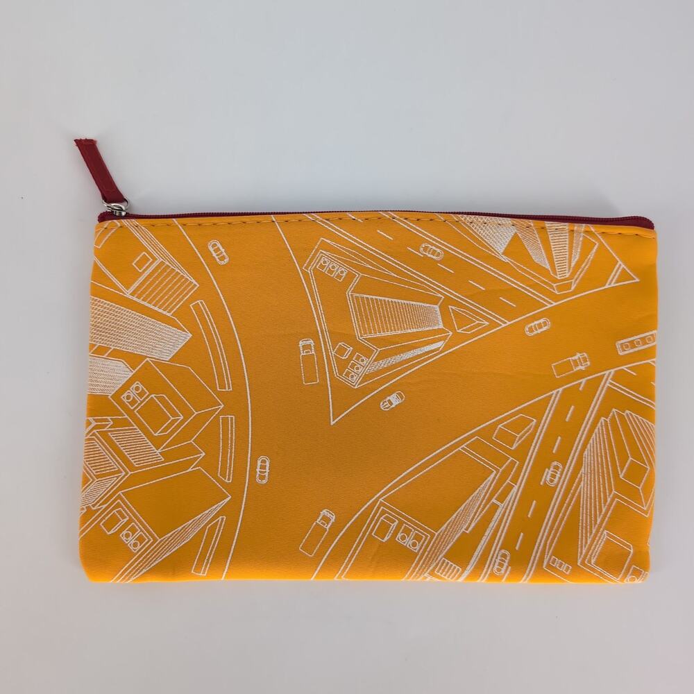Emirates Special Edition 2020 Expo Yellow /White Kit Bag Toiletries Travel Pouch